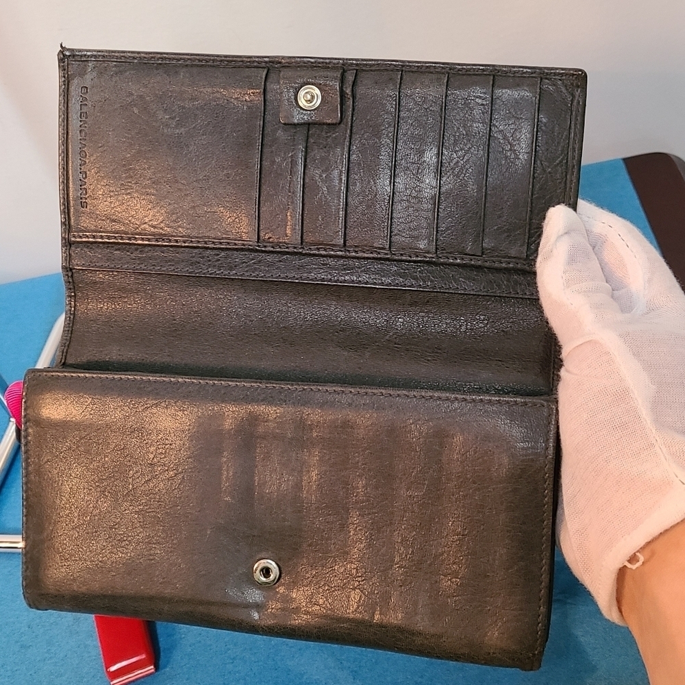 Balenciaga Lambskin Wallet - Picture 8 of 15